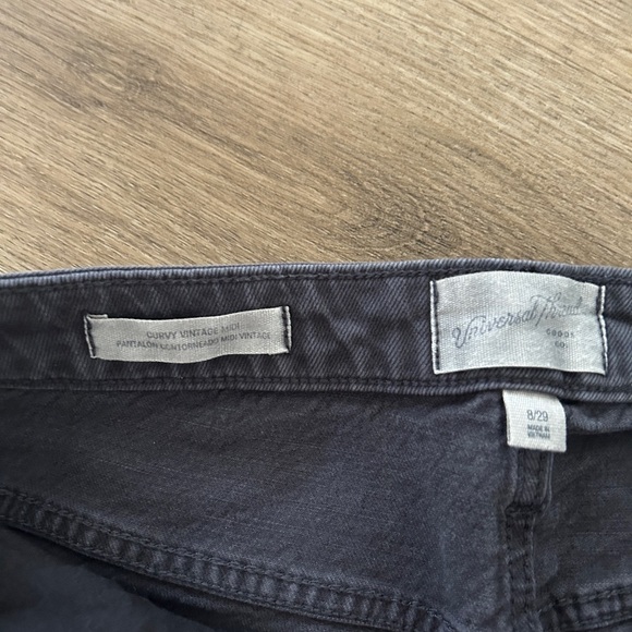 Universal Thread Woman’s Curvy Vintage Midi Shorts- NWOT - Picture 5 of 9